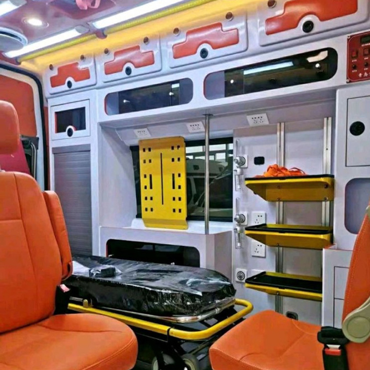 长清长途救护车护送病人租赁价格